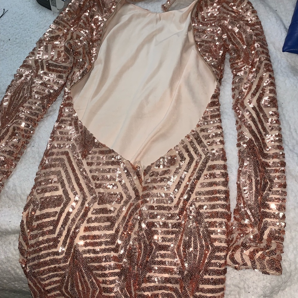 Long sleeve dress with back out